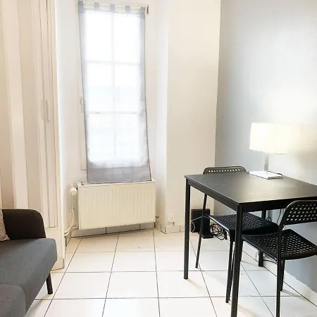 Duplex Le Coligny - Calme - Proche Centre Poitiers, Patinoire, Universite - Chu - Futuroscope A 20min