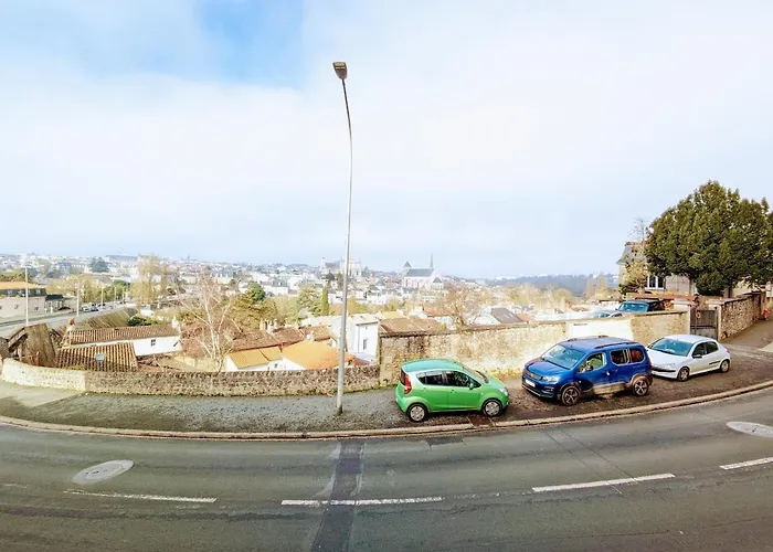 Duplex Le Coligny - Calme - Proche Centre Poitiers, Patinoire, Universite - Chu - Futuroscope A 20min Lägenhet