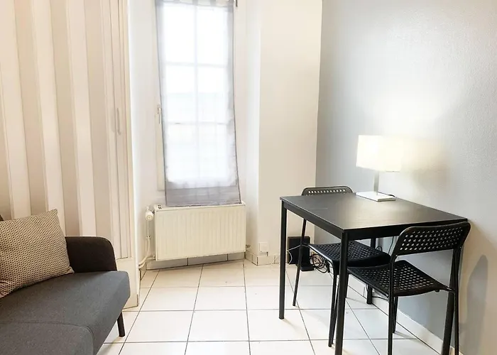 Duplex Le Coligny - Calme - Proche Centre Poitiers, Patinoire, Universite - Chu - Futuroscope A 20min